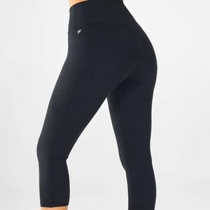 Fabletics High Wasited Powerhold Leggings Crop XS